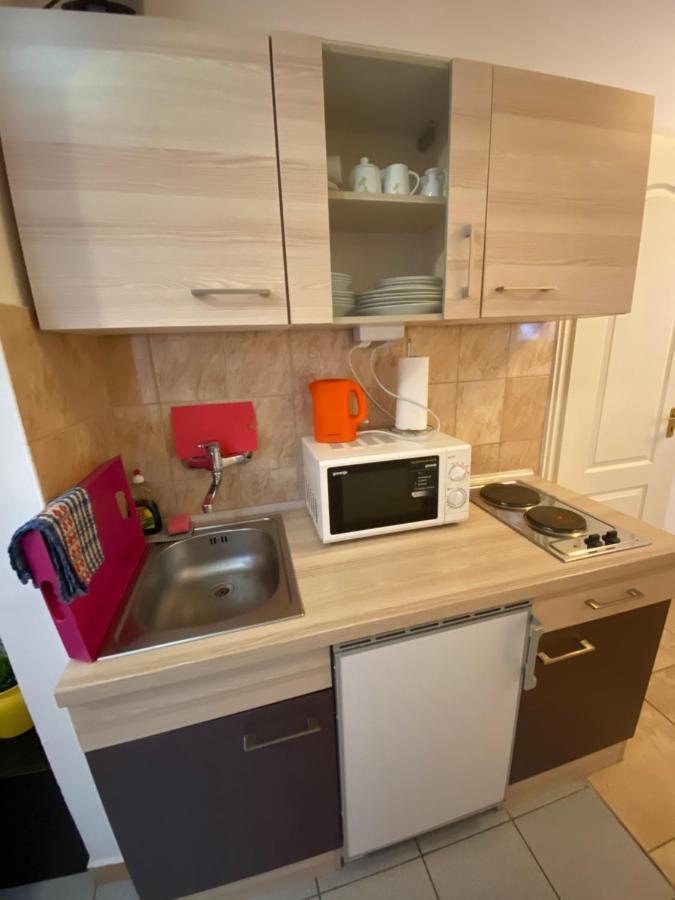 Apartment And Rooms Heart Of The City Budapesta Exterior foto