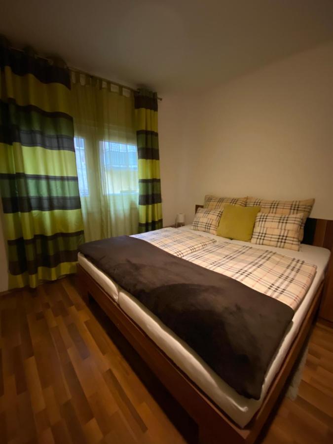 Apartment And Rooms Heart Of The City Budapesta Exterior foto