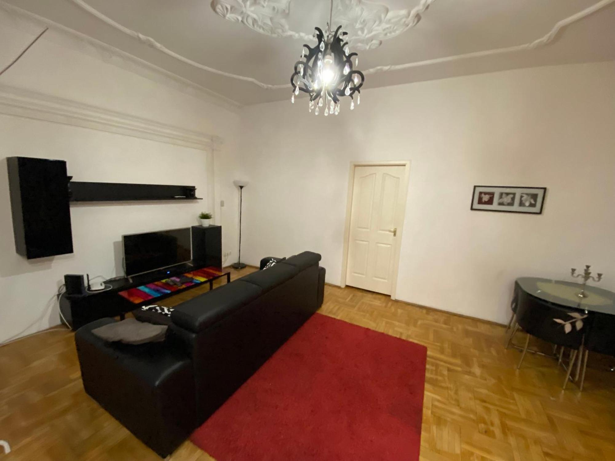 Apartment And Rooms Heart Of The City Budapesta Exterior foto