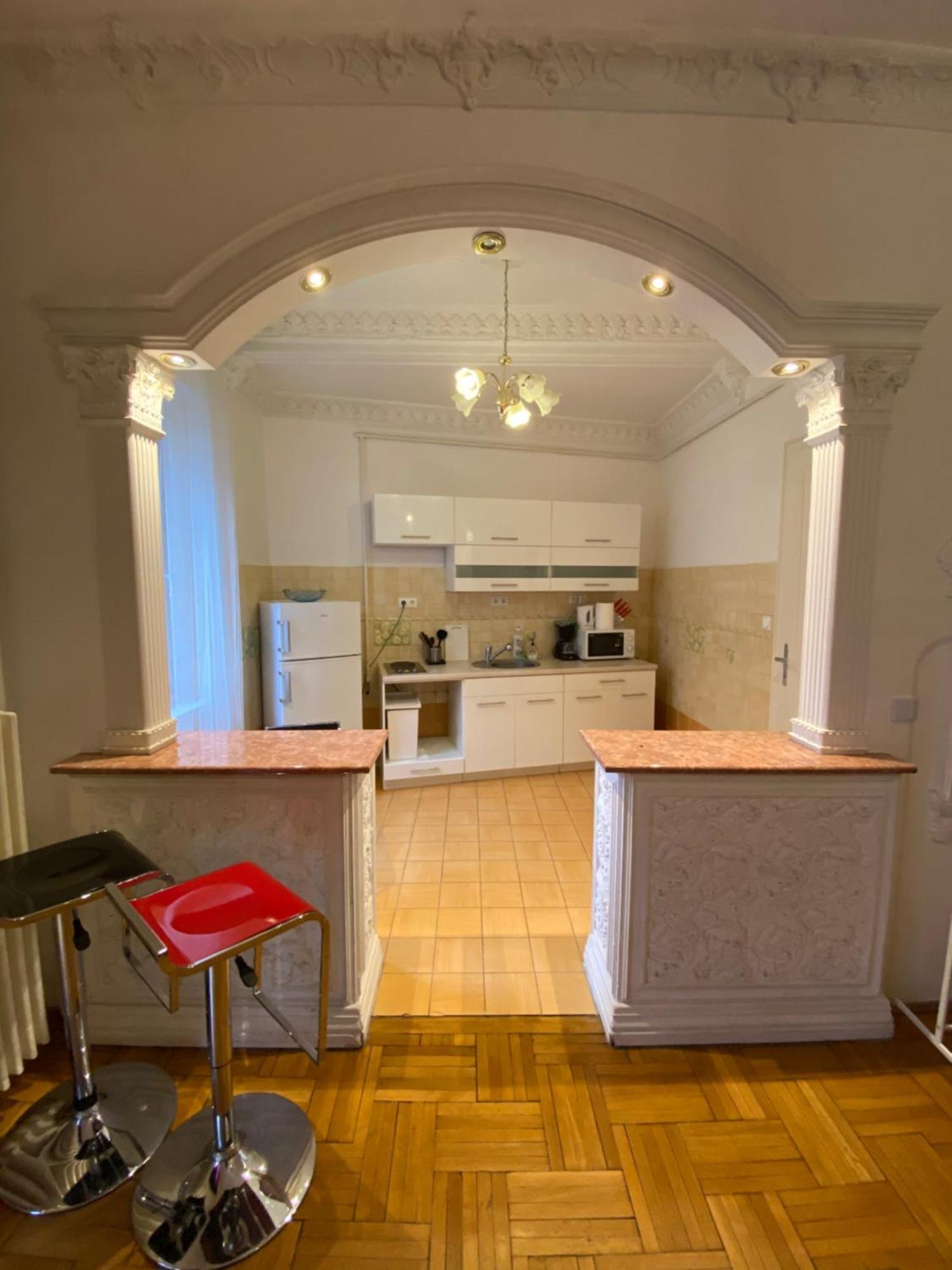Apartment And Rooms Heart Of The City Budapesta Exterior foto