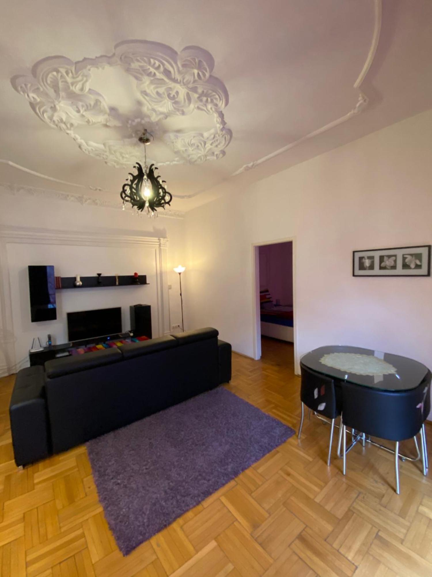 Apartment And Rooms Heart Of The City Budapesta Exterior foto