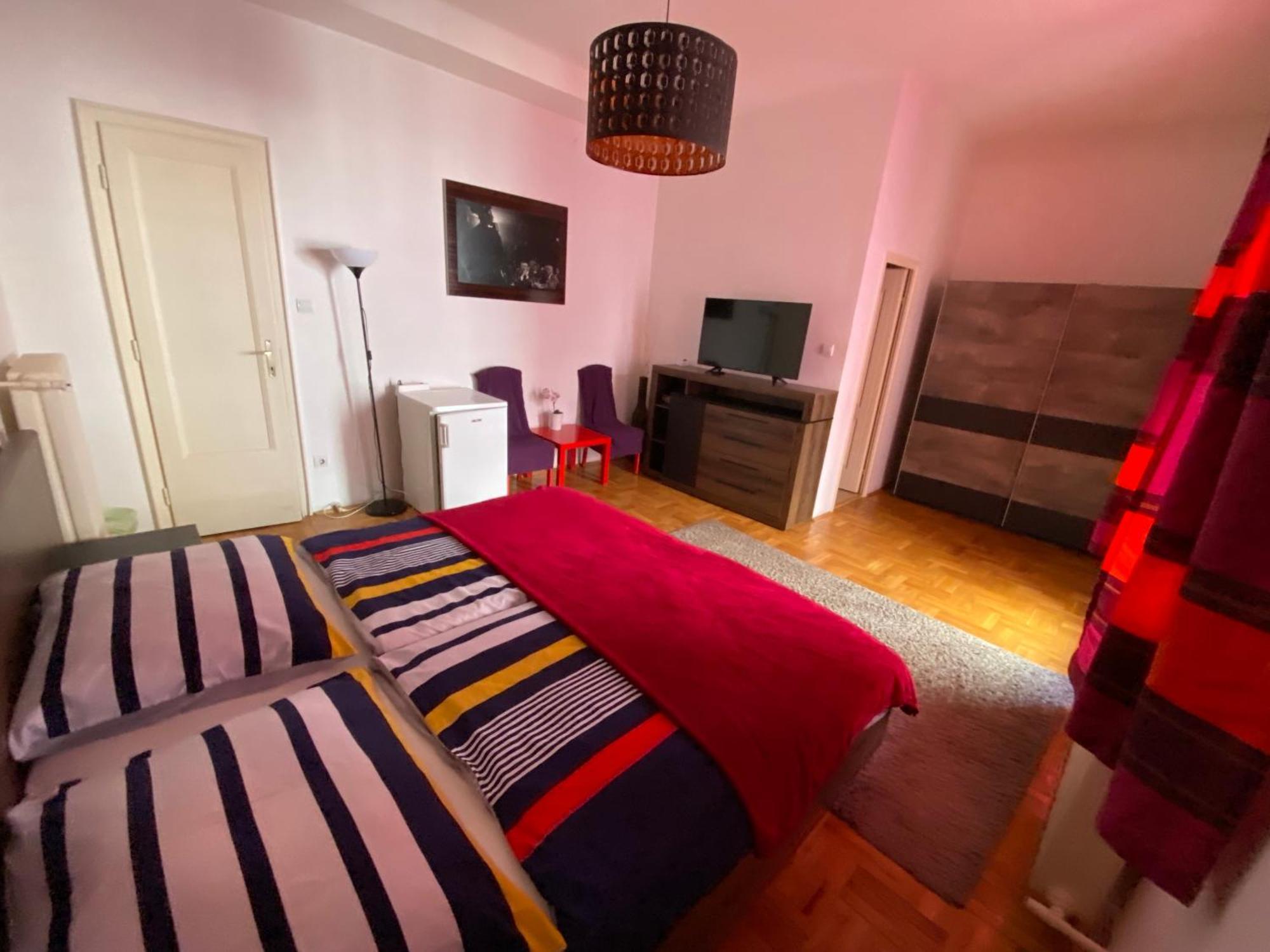 Apartment And Rooms Heart Of The City Budapesta Exterior foto