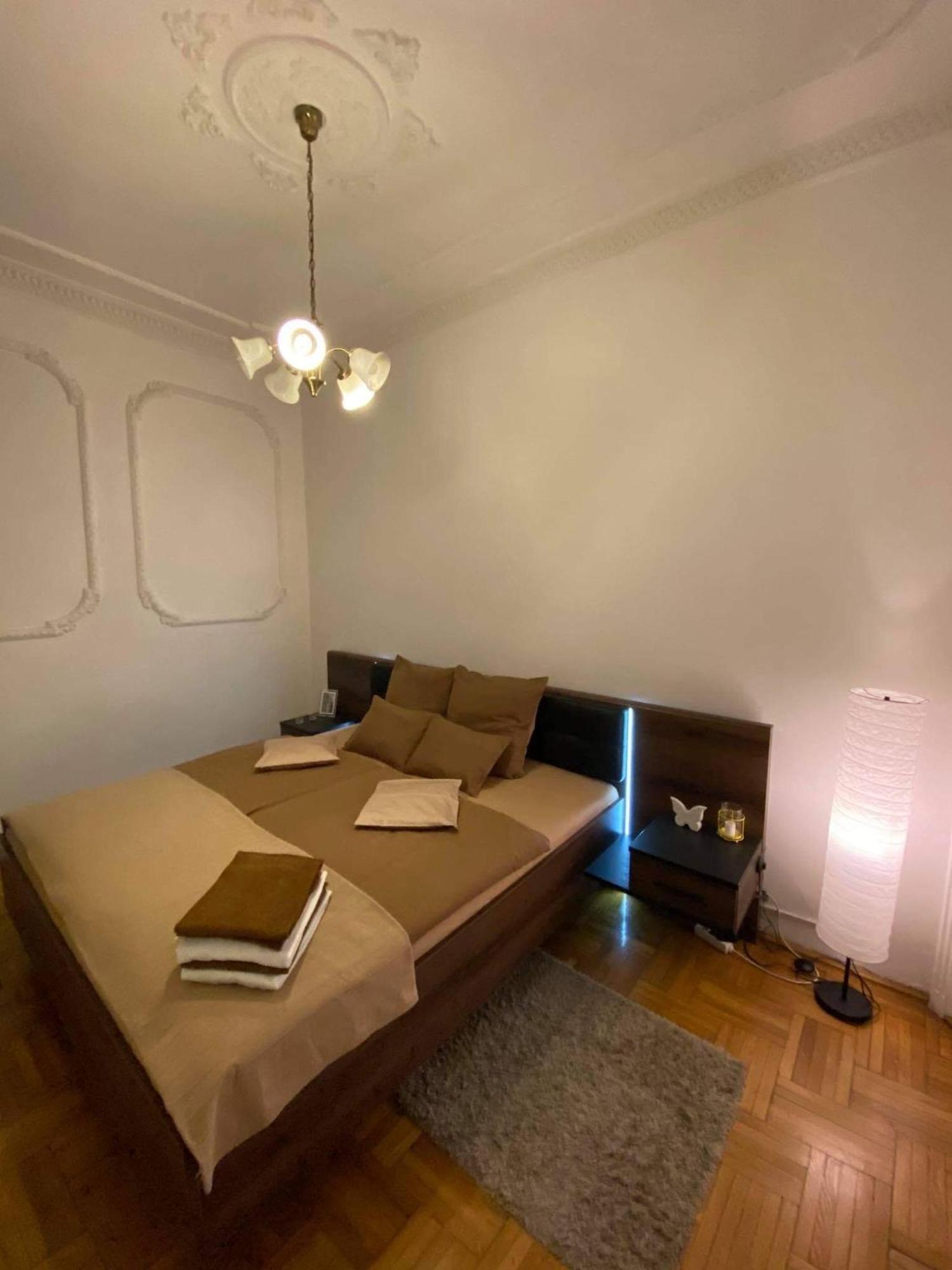 Apartment And Rooms Heart Of The City Budapesta Exterior foto